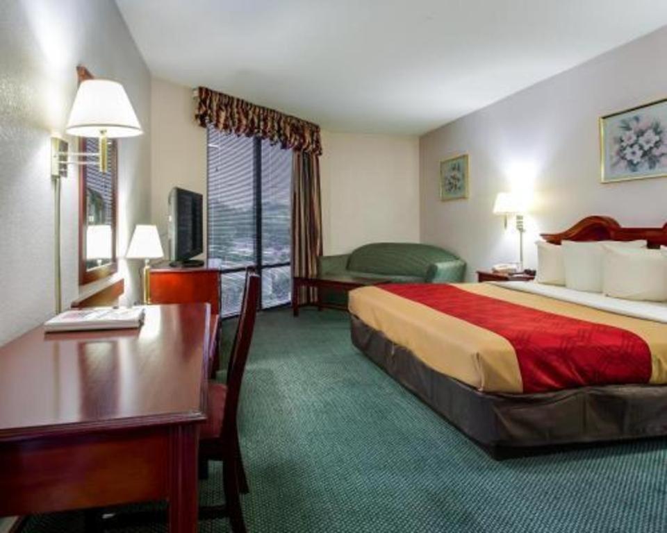Econo Lodge South Garner Bagian luar foto